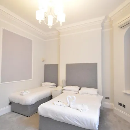 Amber Hotel-suites London