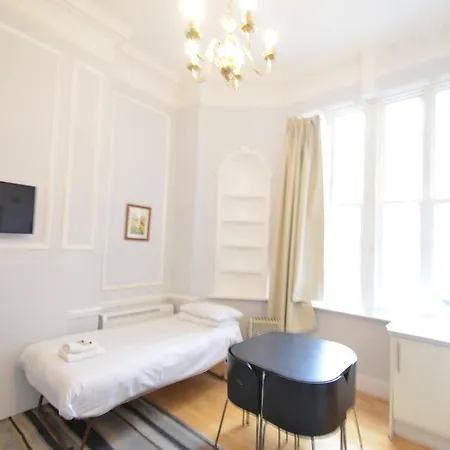 Amber Hotel-suites