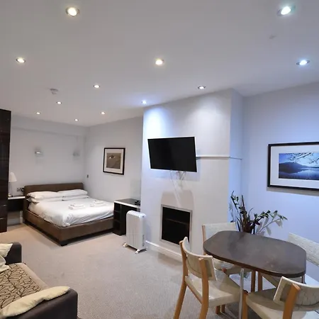 Amber Hotel-suites Hotel