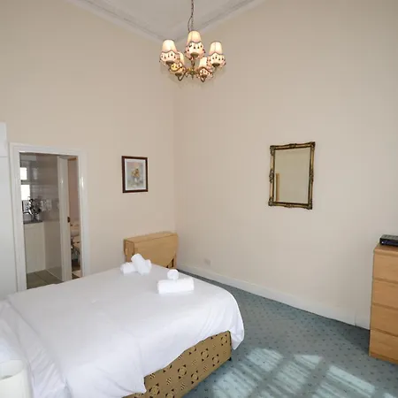 Amber Hotel-suites 3* London