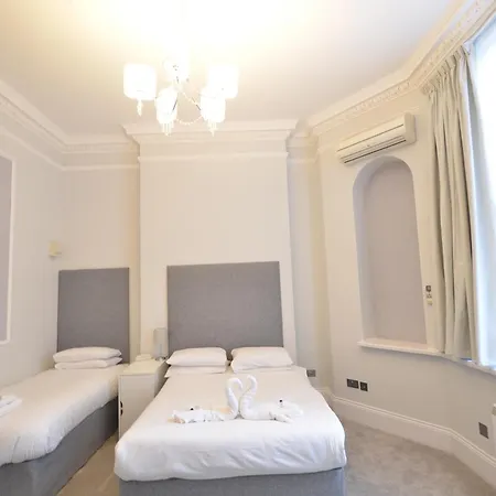 Amber Hotel-suites 3* London