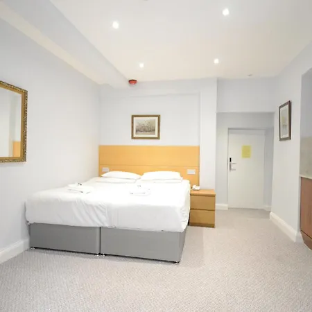 Amber Hotel-suites 3* London