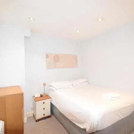 Amber Hotel-suites Hotel