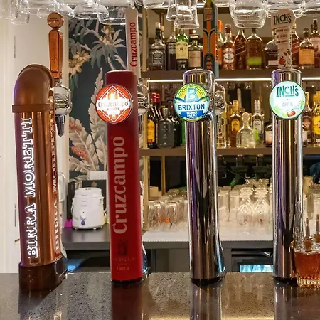 Western Northfields Ealing 3* Лондон