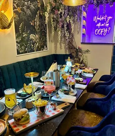 Western Northfields Ealing Hotel London