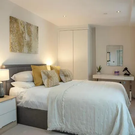 Westminster 2 Bed 2 Bath