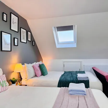 Lively Loft 30min To * London
