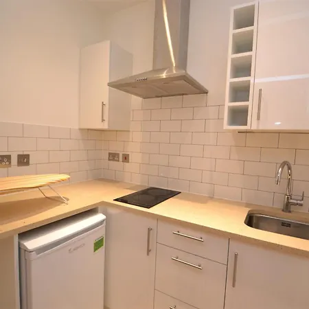 Hyde Park Apartment *