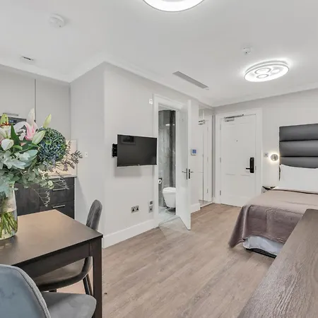 Cleveland Residences Bloomsbury Apartment