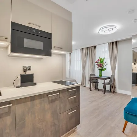 Cleveland Residences Bloomsbury Apartment