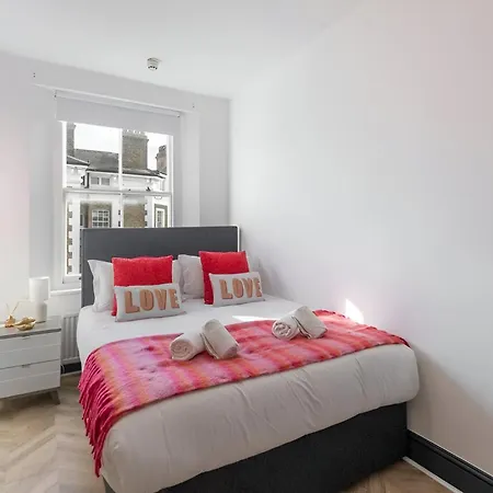 8br Gem In Prime Location Perfect For Group London