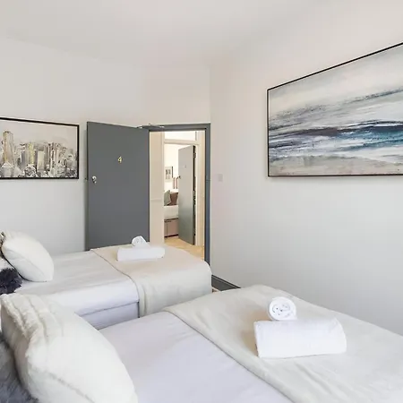 Apartment 8br Gem In Prime Location Perfect For Group