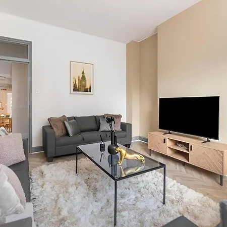 8br Gem In Prime Location Perfect For Group London