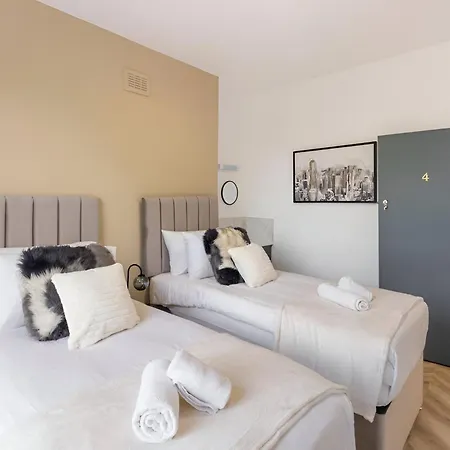 Apartment 8br Gem In Prime Location Perfect For Group
