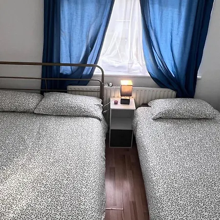 Cozy 40 Min Homestay
