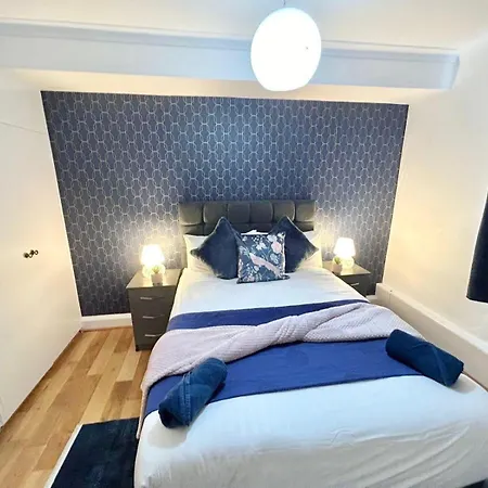 Marble Arch Beautiful Family Apartment London