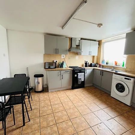 Homestay 1 Double In 4 Bed Flatshare *