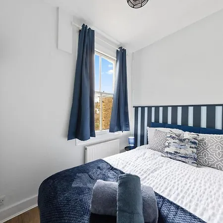 Sleep 6 Close To Centre London
