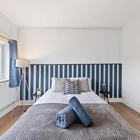 Holiday home Sleep 6 Close To Centre London