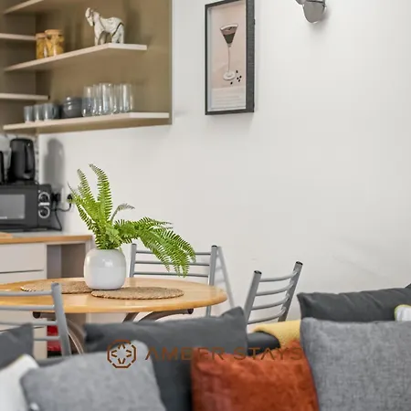 Modern 2 Bed In Greenwich, Perfect For Business & Contractors With Free Parking * London