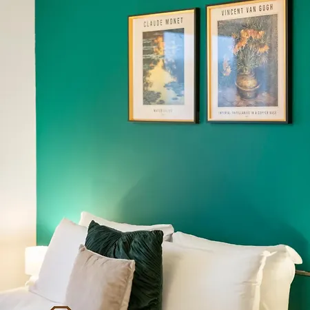 Apartment Modern 2 Bed In Greenwich, Perfect For Business & Contractors With Free Parking *
