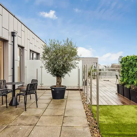 Apartment Luxury With Cinema Room, Gym, Parking And Game