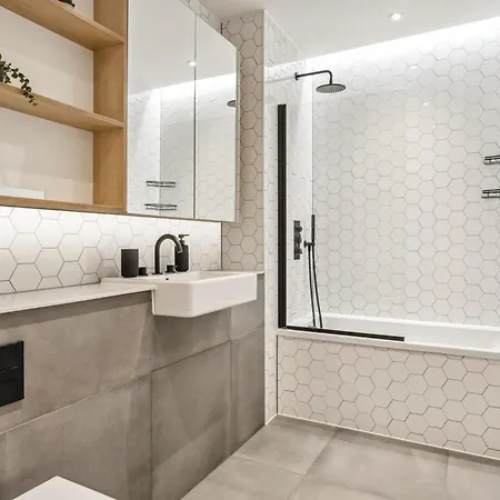 Luxury With Cinema Room, Gym, Parking And Game Apartment