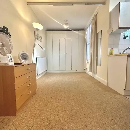 Apartment Flat In Paddington London