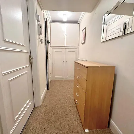 Flat In Paddington *