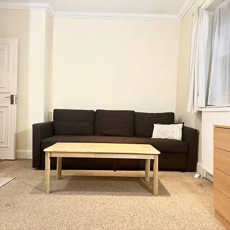 Flat In Paddington