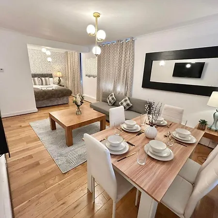 Apartment Marble Arch Beautiful Family
