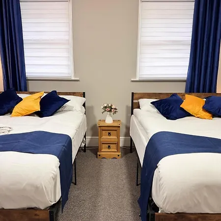 Guest house Luxury And Stylish Ensuits *