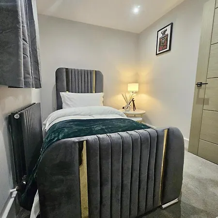 Apartment Coach House London