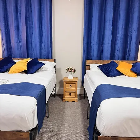 Luxury And Stylish Ensuits Guest house London
