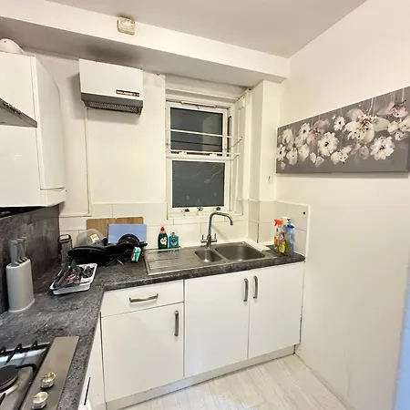 Flat In Aldgate East, Apartment *