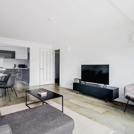 Farringdon Comfortable 3 Bed Apartment London