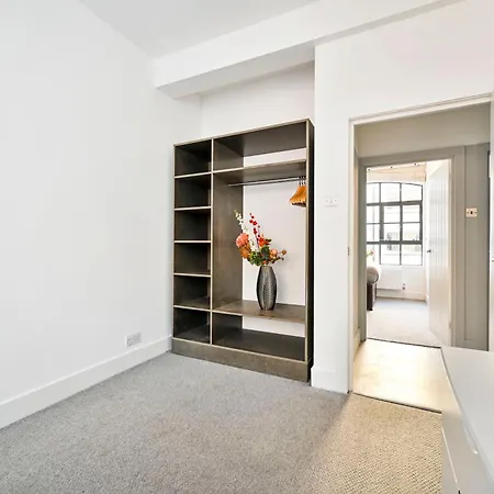 Farringdon Comfortable 3 Bed Apartment *
