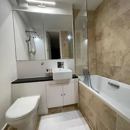 3 Bedroom In Chelsea London