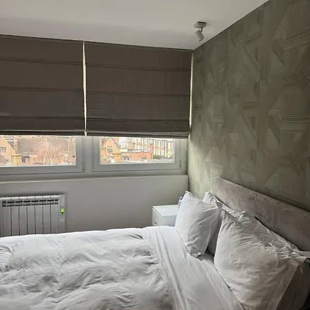 3 Bedroom In Chelsea Apartment *