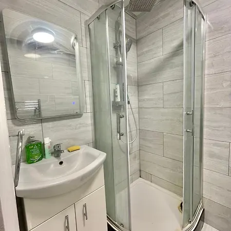 Comfy Ensuite In Colindale Edgware