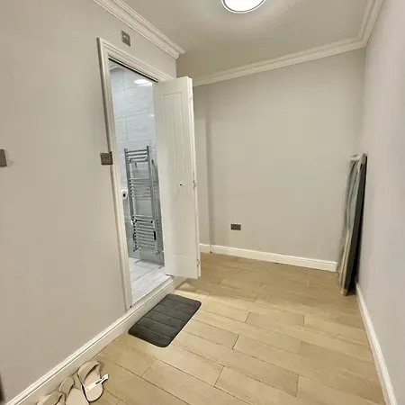 Comfy Ensuite In Colindale