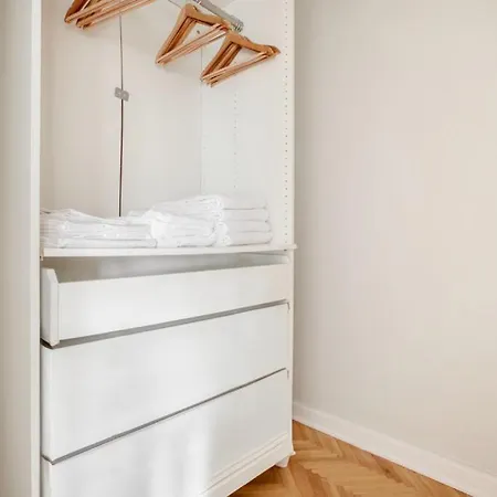 Apartment Your 2br Spot In Soho London