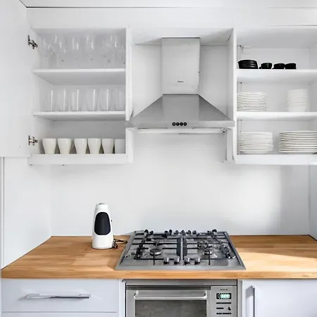 Your 2br Spot In Soho