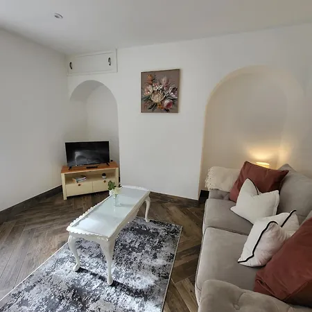 Parkgate Charming Holiday home *
