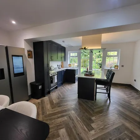 Parkgate Charming Holiday home