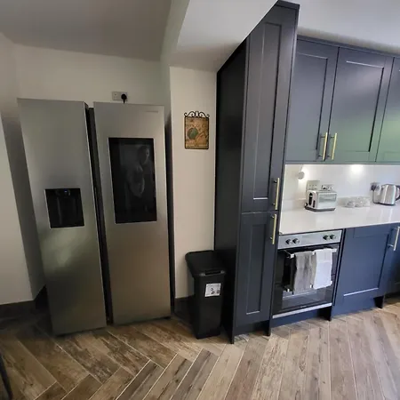 Parkgate Charming Holiday home