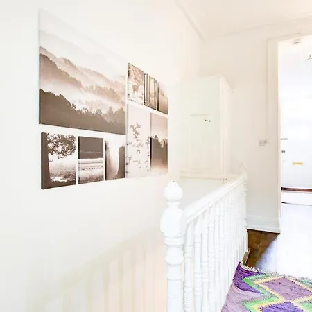 Beautiful Family Near Oxford Street London