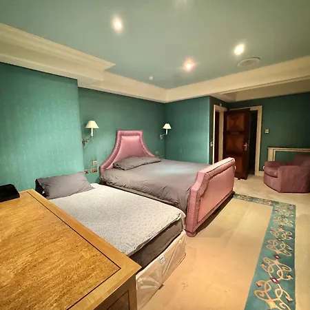 Guest house The Bishop *