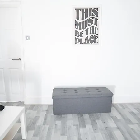 3 Br- King Size Bed, Netflix, Garden Free Parking *