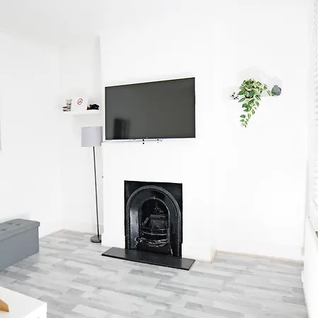 3 Br- King Size Bed, Netflix, Garden Free Parking * London